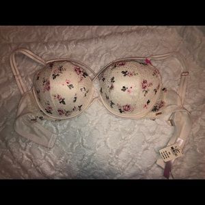 Brand new Victoria’s Secret bra